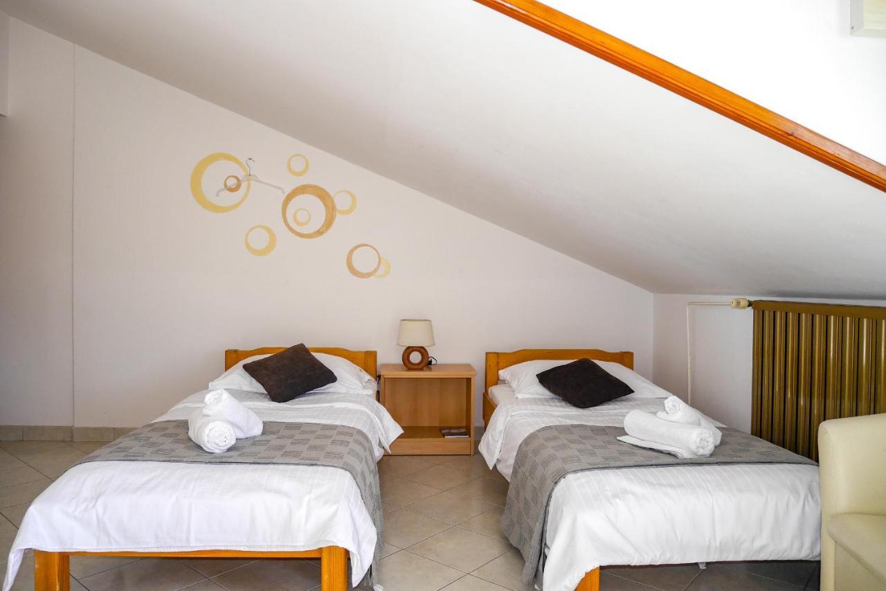 Apartments Beach Dugi Rat Kültér fotó