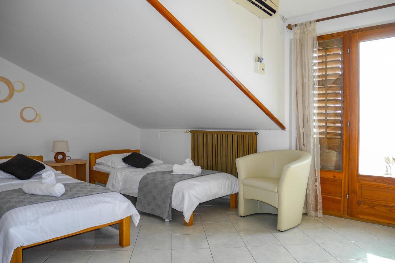 Apartments Beach Dugi Rat Kültér fotó